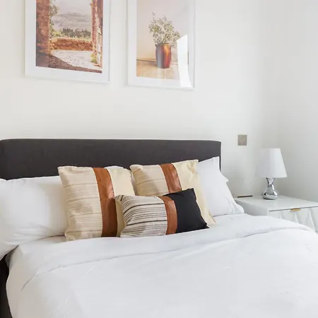 The Vale - Luxury * London