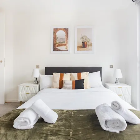 The Vale - Luxury * London