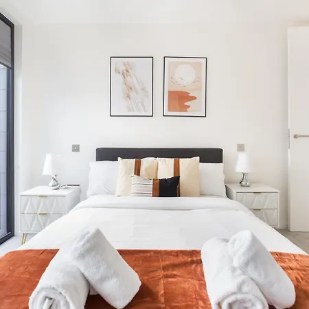 The Vale - Luxury * London