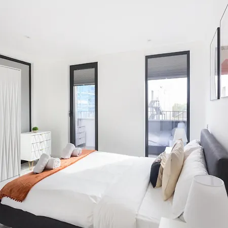 The Vale - Luxury Apartment