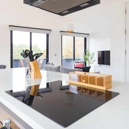 The Vale - Luxury * London