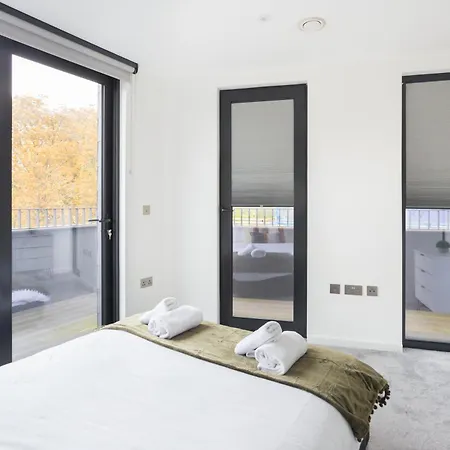 The Vale - Luxury * London