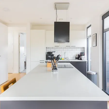 The Vale - Luxury Apartment *