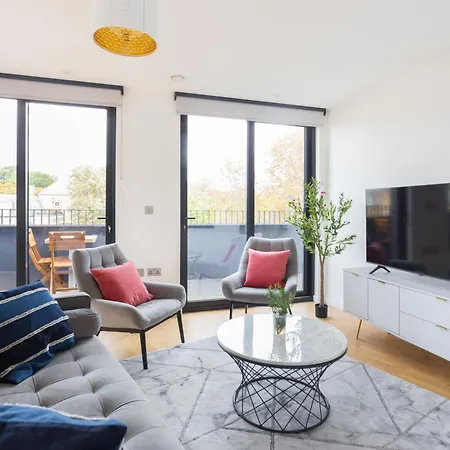 Apartment The Vale - Luxury London