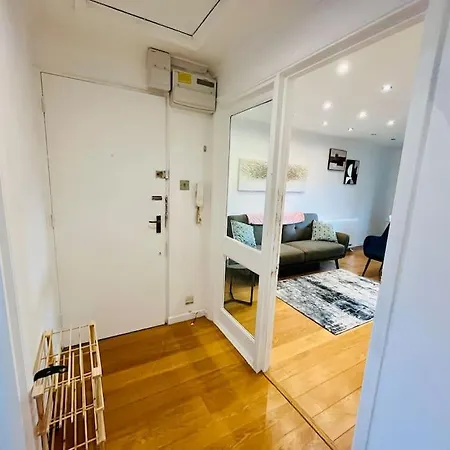 Stylish Two Bedroom Flat Colindale, Nw9 Close To Station * Edgware