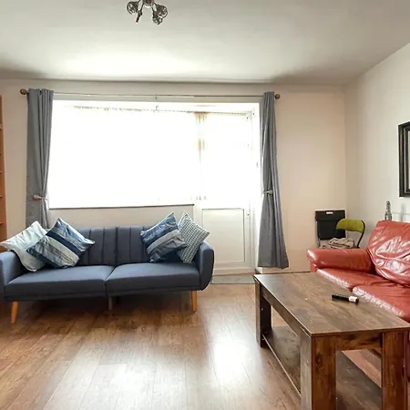 Appartement 2 Bedrooms 2 Stations