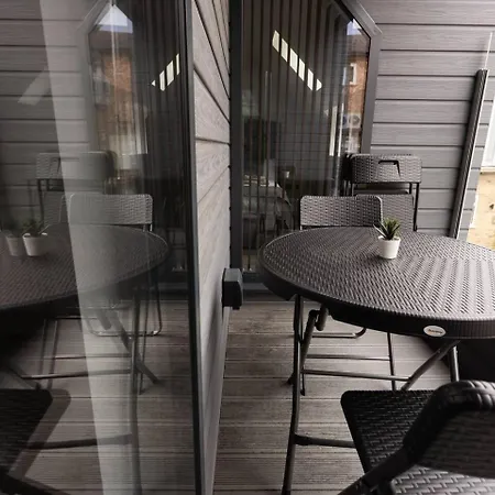 D & D Luxury * Stanmore (Greater London)