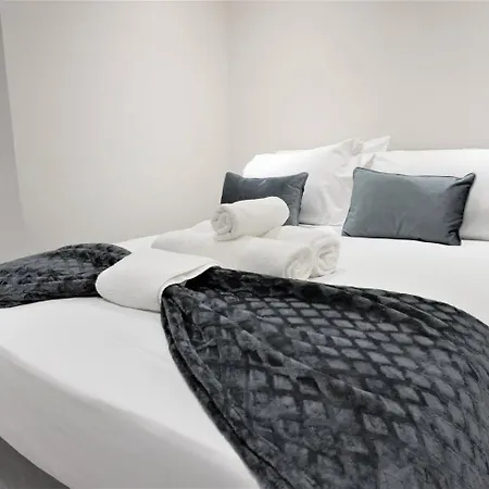 Aparthotel Queens Luxury Wembley Stadium - *