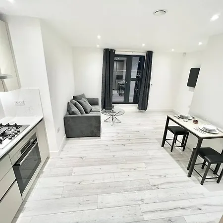 Queens Luxury Wembley Stadium - Aparthotel London