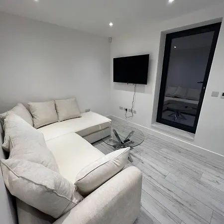 Aparthotel Queens Luxury Wembley Stadium -