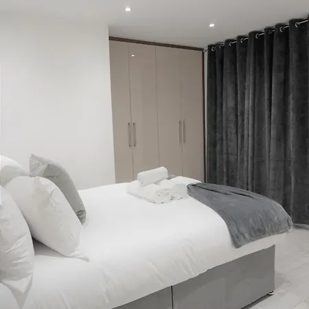 Aparthotel Queens Luxury Wembley Stadium -