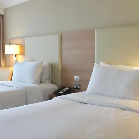 Renaissance London Heathrow 4* Harlington (Greater London)