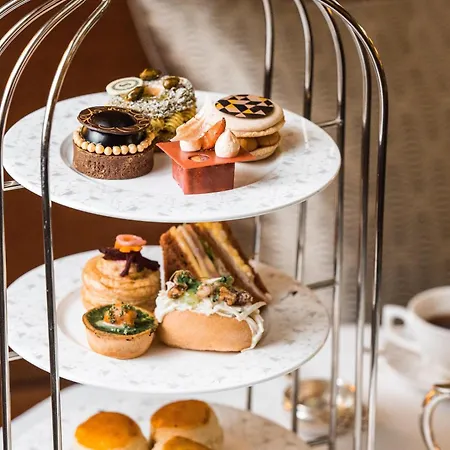 Sheraton Grand Park Lane 5*