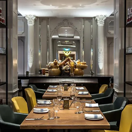 Sheraton Grand Park Lane Hotel 5*
