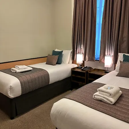 Tudor Court Hotel Londyn