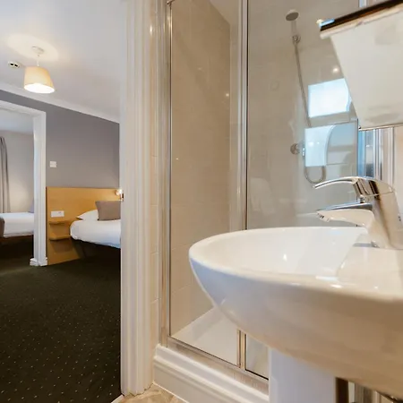 Star Hotel