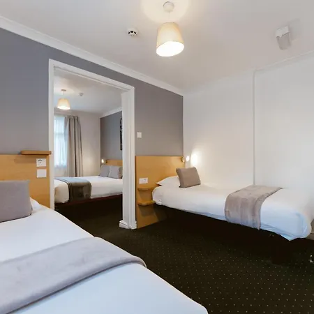 Star Hotel