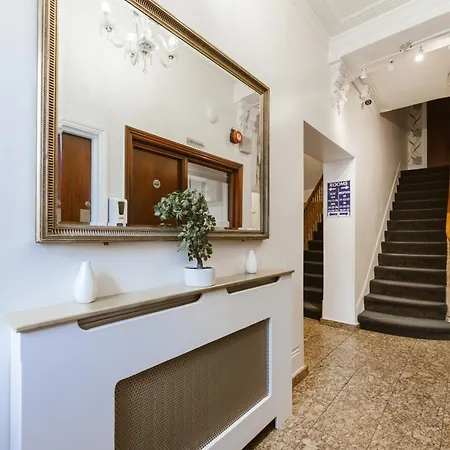 Star Hotel 3* London