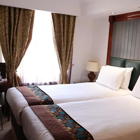 Dreamtel Kensington Hotel 3*