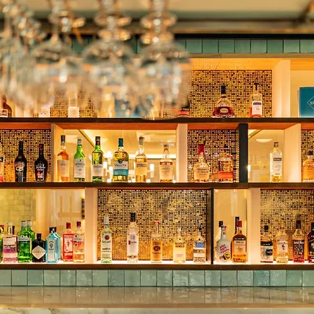 Doubletree By Hilton Victoria London