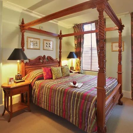 Twenty Nevern Square 4*