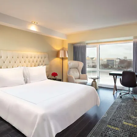 Hotel Park Plaza Riverbank 4*
