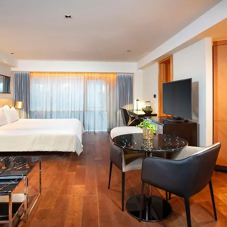 Park Plaza Riverbank Hotel 4*