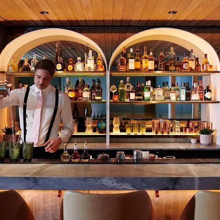 St. James' Court, A Taj Hotel, Hotel 4*