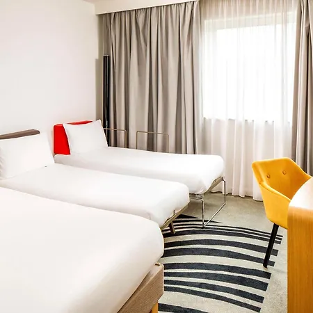 Novotel Greenwich Hotel 4*