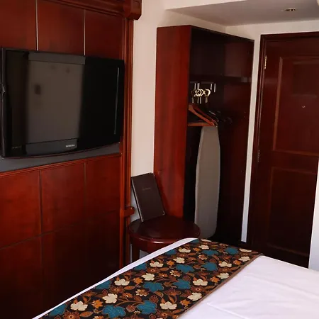 Dreamtel Kensington Hotel London