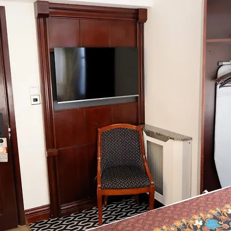 Dreamtel Kensington Hotel