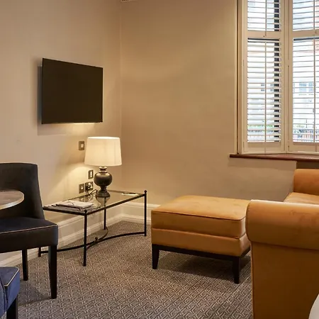 Hotel The Capital Hotel, & Townhouse 5*