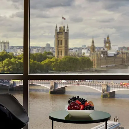 Park Plaza Riverbank Hotel 4*