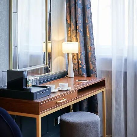 Hotel The Capital Hotel, & Townhouse 5*
