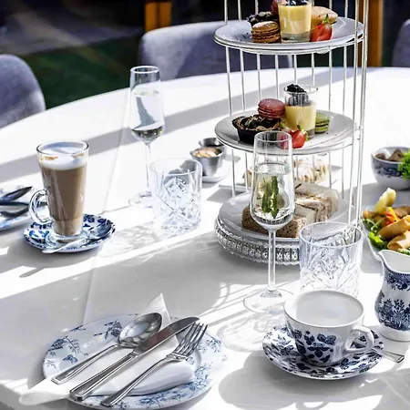 Doubletree By Hilton Kensington