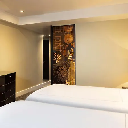 Hotel Park Plaza Riverbank 4*