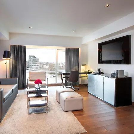 Park Plaza Riverbank Londýn