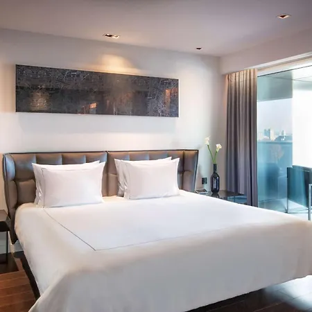 Hotel Park Plaza Riverbank 4*