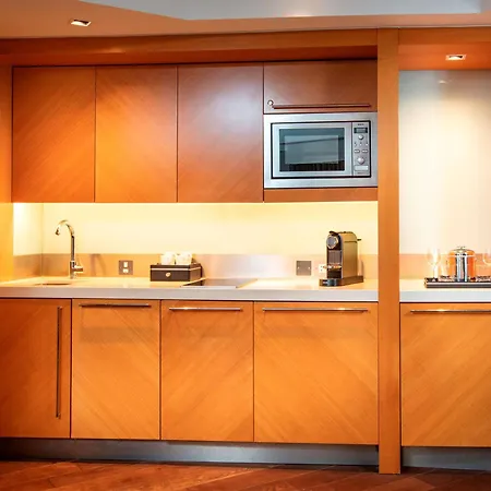 Hotel Park Plaza Riverbank 4*