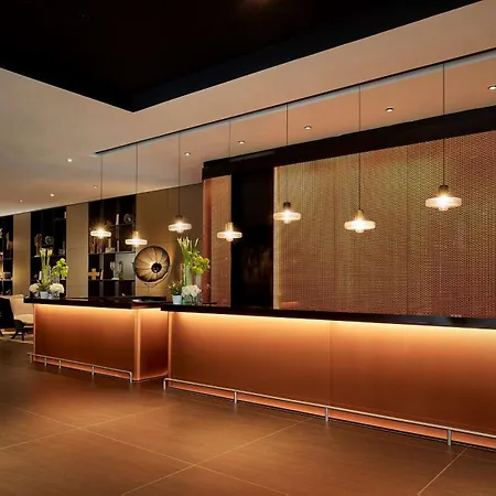 Park Plaza Riverbank 4* Londýn