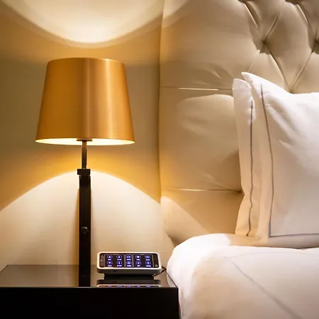 Park Plaza Riverbank 4*