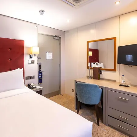 Doubletree By Hilton - West End 4*