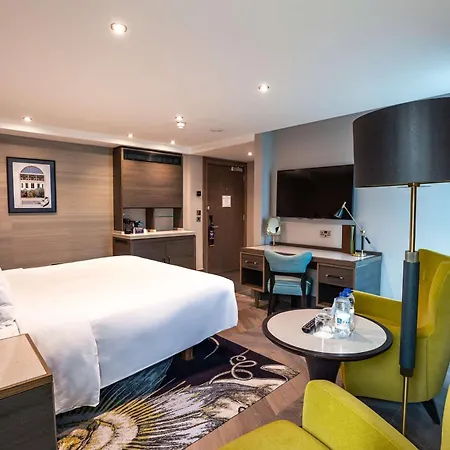 Szálloda Doubletree By Hilton - West End