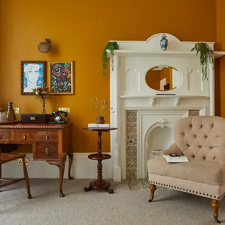 Georgian House Hotel