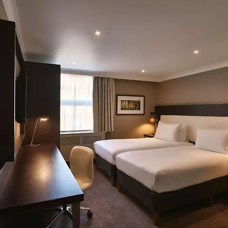 Hotel Doubletree By Hilton Ealing