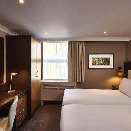 Doubletree By Hilton Ealing Hotel