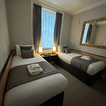 Tudor Court Hotel