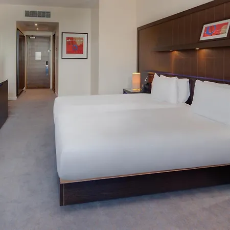 Hilton Canary Wharf Hotel 4*