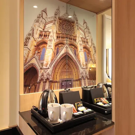 Renaissance London Heathrow