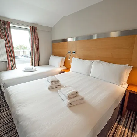 Hotel Maiden Oval
